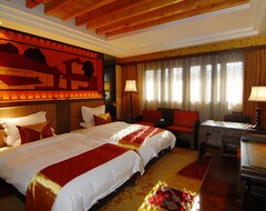 Hotel Golden Path Hospitality (Lijiang, China)