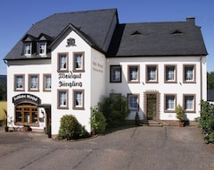 Otel Weingut Fröhliches Weinfass (Kenn, Almanya)