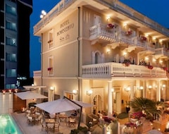 Novecento Suite Hotel (Riccione, Italien)