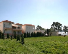 Otel Korali (Nea Styra, Yunanistan)