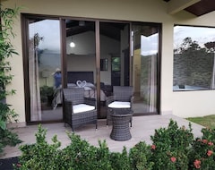 Khách sạn Arenal Roca Suites (La Fortuna, Costa Rica)