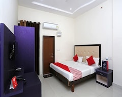 Hotelli OYO 7894 Hotel Namo Palace (Kota, Intia)