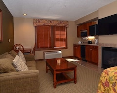 A122 - Studio Standard View Suite At Lakefront Hotel (Oakland, USA)
