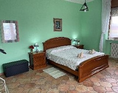 Bed & Breakfast Casa T bed and Breakfast & Esmeralda Home Restaurant (Tagliolo Monferrato, Ý)
