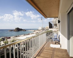 Apart Otel Seafront Flat In Middle Of The Bay, Best Location In Blanes. (Blanes, İspanya)