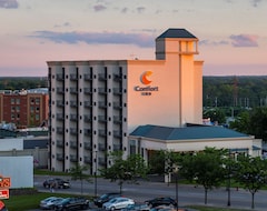 Khách sạn Hotel Comfort Inn Fallsview (Thác Niagara, Canada)