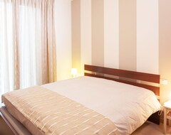 Tüm Ev/Apart Daire Apartment In Diano Marina With 1 Bedrooms Sleeps 4 (Diano Marina, İtalya)