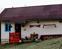 Koko talo/asunto Sesuri 151 (Brad, Romania)