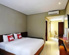 Hotel Zen Rooms Ambarukmo Plaza Syariah (Yogyakarta, Indonesia)