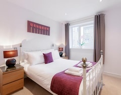 Casa/apartamento entero Roomspace Serviced Apartments - Abbot's Yard (Guildford, Reino Unido)
