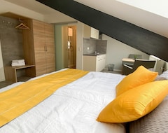 Toàn bộ căn nhà/căn hộ Double Room Business With Kitchenette, Shower Toilet - Boarding House (Breitscheid, Đức)