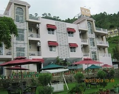 Hotel The Royal Court (Nainital, India)