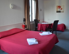 Hotel Le Bretagne (Saint-Malo, France)