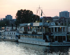 Hotel Eastern comfort Hostelboat (Berlín, Alemania)
