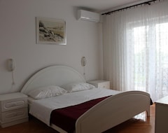 Koko talo/asunto Apartmani Mia (Jadranovo, Kroatia)