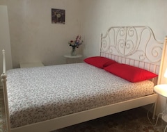 Hotel Clelias Room (Napulj, Italija)