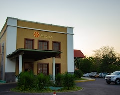Hotel VillaOeste (Mossoró, Brazil)
