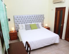 Khách sạn Hotel Aluge (Santo Domingo, Cộng hòa Dominica)