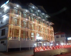 Khách sạn Hotel Sarla Regency (Narendra Nagar, Ấn Độ)