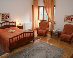 Otel Pensiunea Casa Cranta (Brasov, Romanya)