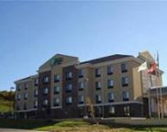 Resort Holiday Inn Express Hotel & Suites Erie an IHG Hotel (North East, USA)