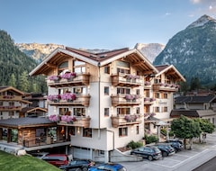 Khách sạn Sonnenhof Genusshotel & Appartements (Pertisau, Áo)