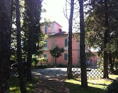 Bed & Breakfast Villa Arianna B&B (Lari, Ý)