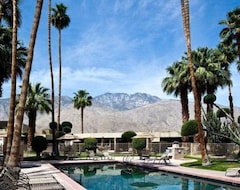 Khách sạn Desert Isle Resort, A Vri Resort (Palm Springs, Hoa Kỳ)
