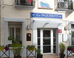 Hotel Les Paquebots (Port-Vendres, France)
