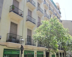 Otel Hostal Regio (Madrid, İspanya)