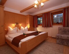 Khách sạn Stoffen & Zuhaus (Alpbach, Áo)