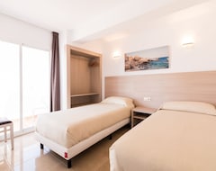 Apart Otel Apartamentos Malacosta - Mc Apartamentos Ibiza (Playa d'en Bossa, İspanya)