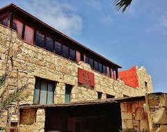 Khách sạn Estoril (Sal Rei, Cape Verde)