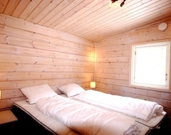 Khách sạn Arctic Island Camp (Jukkasjärvi, Thụy Điển)