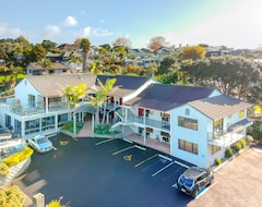 Khách sạn Whangaparaoa Lodge (Whangaparaoa, New Zealand)
