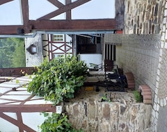 Tüm Ev/Apart Daire Romantic Holiday Home, Ideal For Families, Groups, Hikers And Many More. (Brodenbach, Almanya)