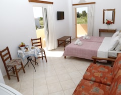 Hotel Αthina Rooms (Missiria, Greece)