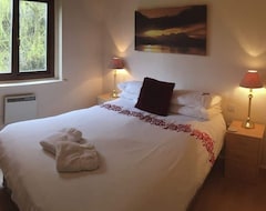 Hotel Watermeadow Lakes And Lodges (Crewkerne, United Kingdom)