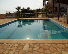 Toàn bộ căn nhà/căn hộ Dreams Days Holiday House With A Panoramic View Next To The Sea, Pool & Gardens (Anopoli, Hy Lạp)