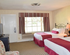Khách sạn Village Green Resort (Cottage Grove, Hoa Kỳ)
