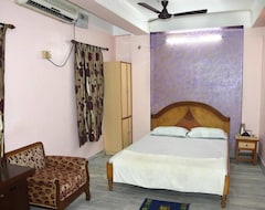 Hotel Center Palace (Karimganj, India)