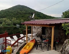 Koko talo/asunto Old House, Skadar Lake (Cetinje, Montenegro)