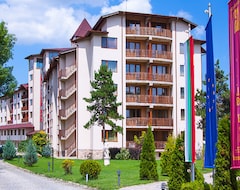 Khách sạn Hotel Spa Club Bor 4 * (Velingrad, Bun-ga-ri)
