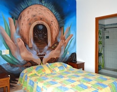 Bed & Breakfast Casa Holistica Sol (Barra de Navidad, México)