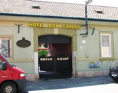 Hotel Bow Garden (Komárno, Eslovaquia)