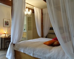 Khách sạn Bed And Breakfast Eva (Following) (Castillon-en-Couserans, Pháp)