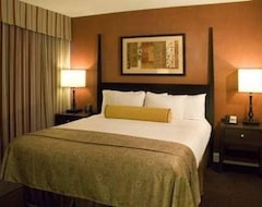 Hotel Hilton Suites Brentwood (Brentwood, USA)