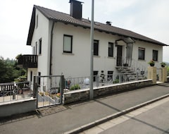 Khách sạn Gästehaus Am Sonnenberg (Baunach, Đức)