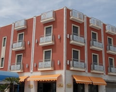 Khách sạn Miramare (Porto Cesareo, Ý)