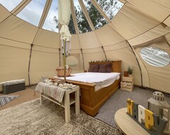 Hotel Spacious Bell Tent At Herigerbi Park, Lincolnshire (Grantham, Ujedinjeno Kraljevstvo)